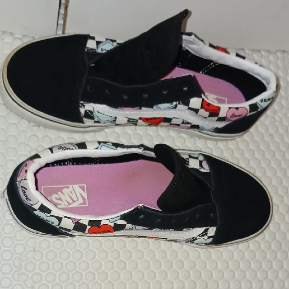 Vans Heart Pattern Sneakers - Black and White with Red Accents - Picture 3 of 6